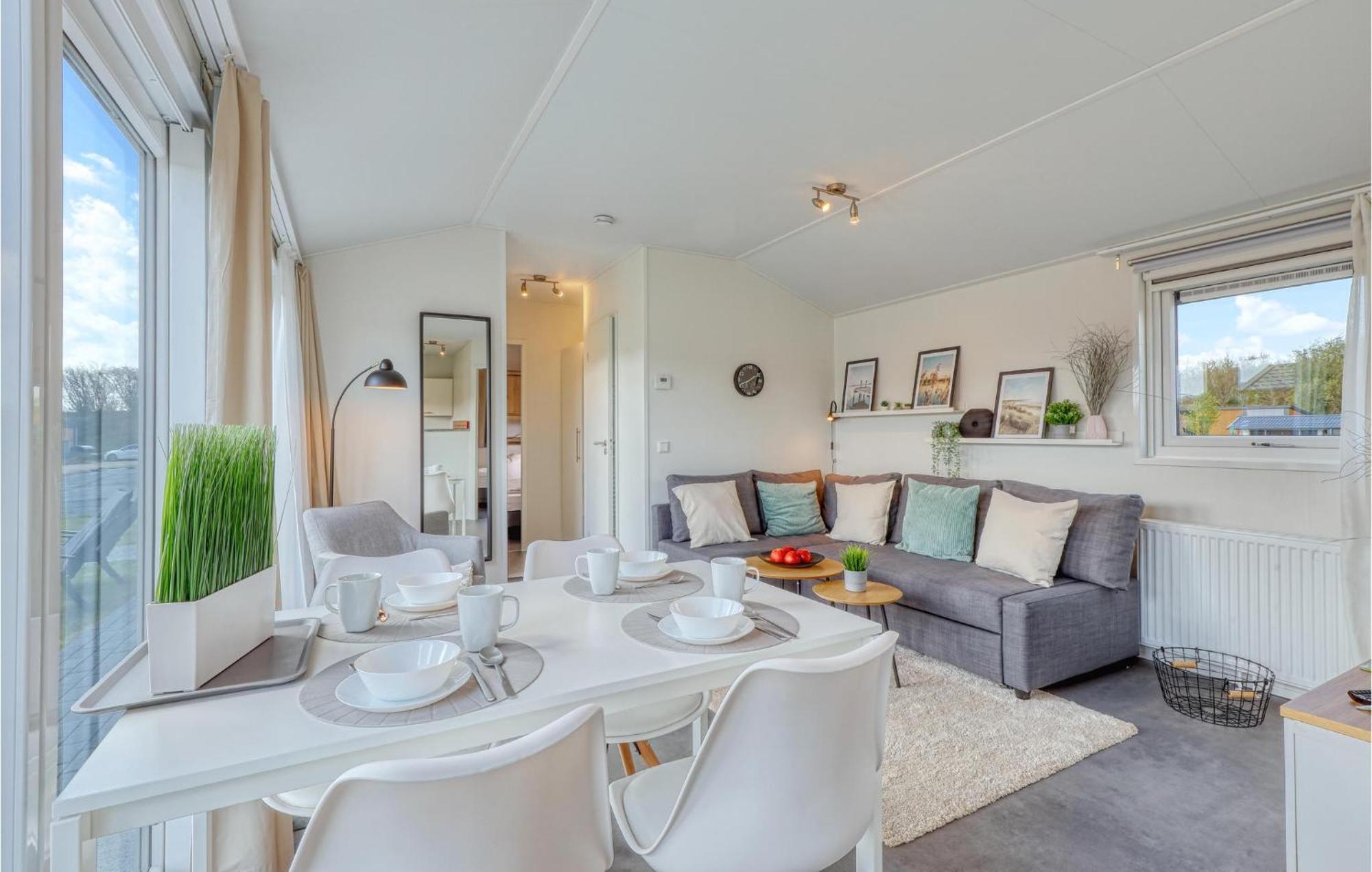Lovely Home In Suesel With House A Panoramic View Susel Bagian luar foto
